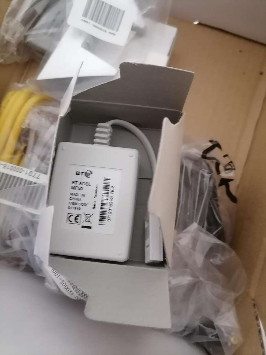 2Wire 2700HG-B 2700HGB 4-Port 10/100 Wireless G Router BT Wi-Fi Gateway