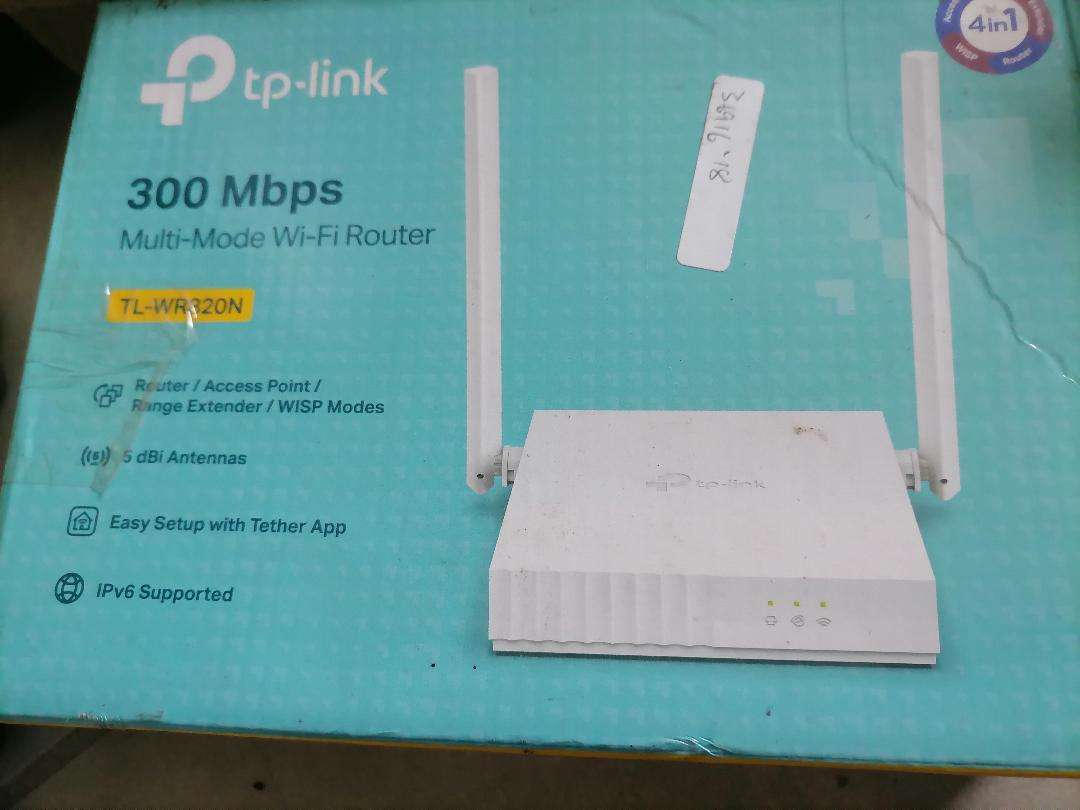 Lot of WiFi routers, range extenders, PoE splitter etc.