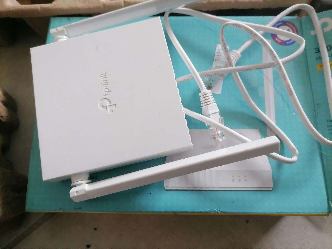 Lot of WiFi routers, range extenders, PoE splitter etc.