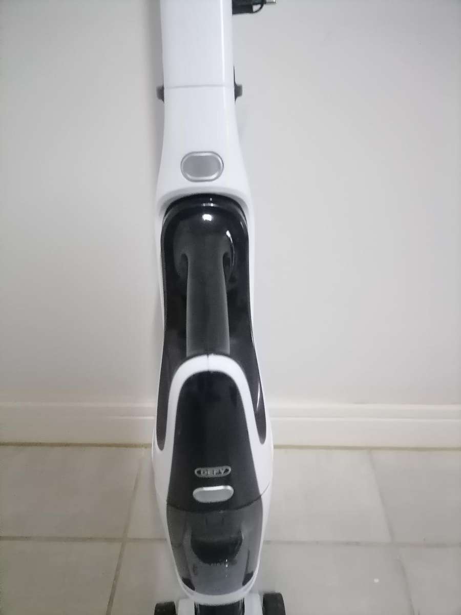 Defy Cyclonic 18V 2 in 1 Cordless Vacuum