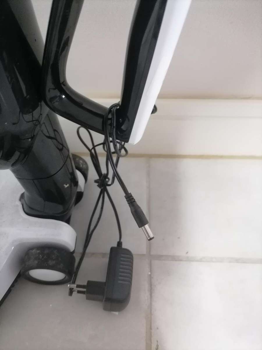 Defy Cyclonic 18V 2 in 1 Cordless Vacuum