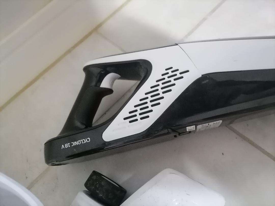 Defy Cyclonic 18V 2 in 1 Cordless Vacuum