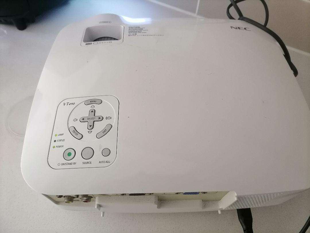 NEC VT 490 3LCD  2000-Lumen Projector