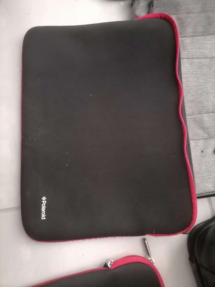**LOT OF LAPTOP BAGS,TABLET POUCHES,ETC