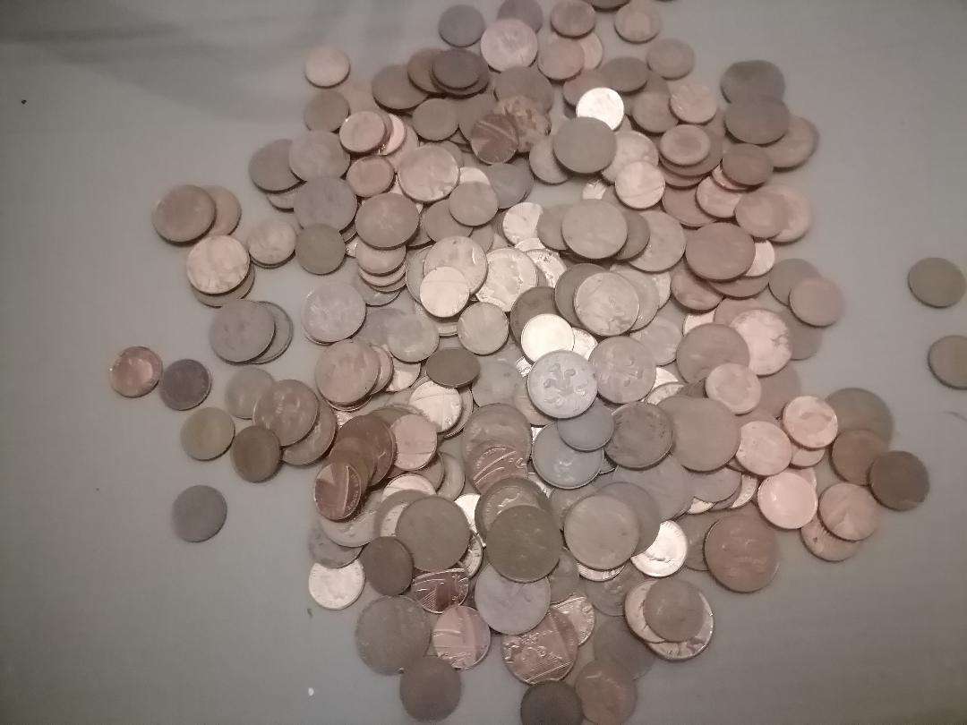 **LOT OF BRITISH VINTAGE COINS*