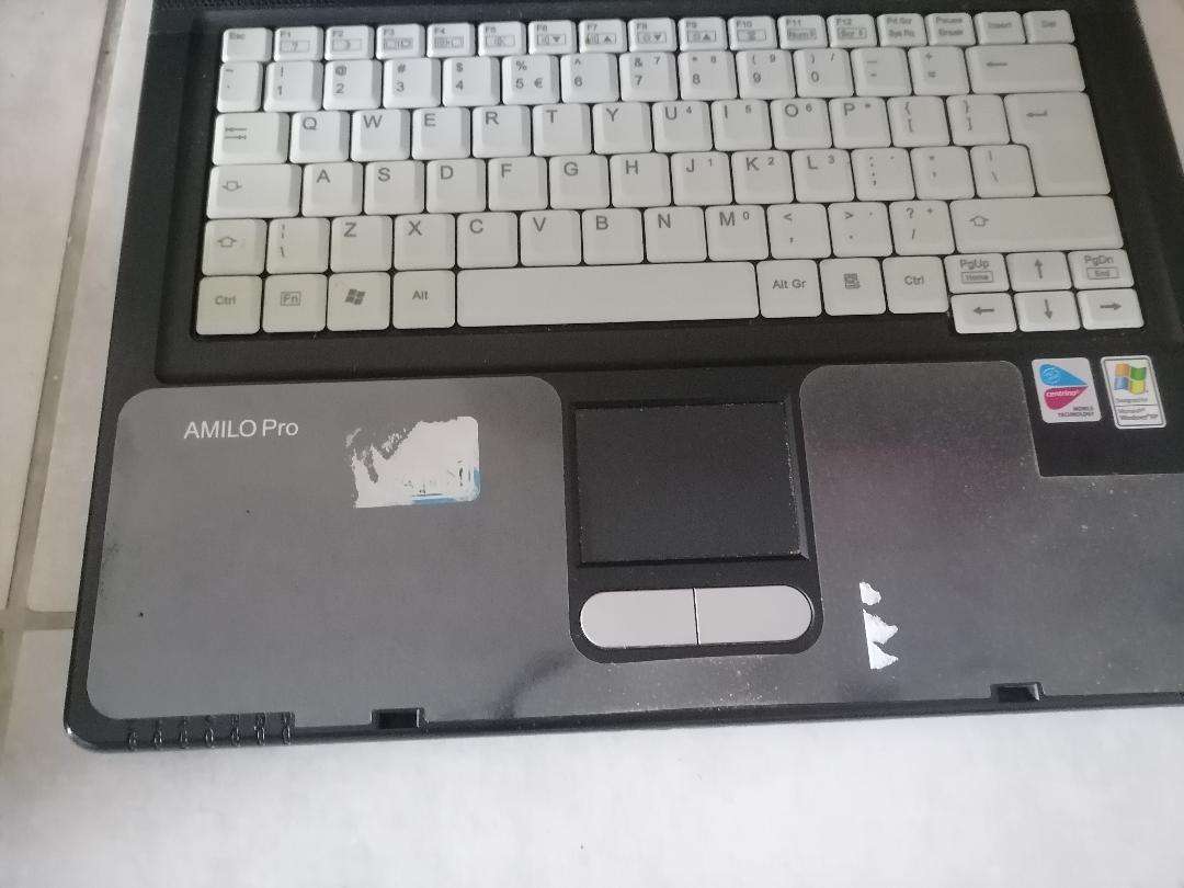 FUJITSU SIEMENS AMILO PRO LAPTOP