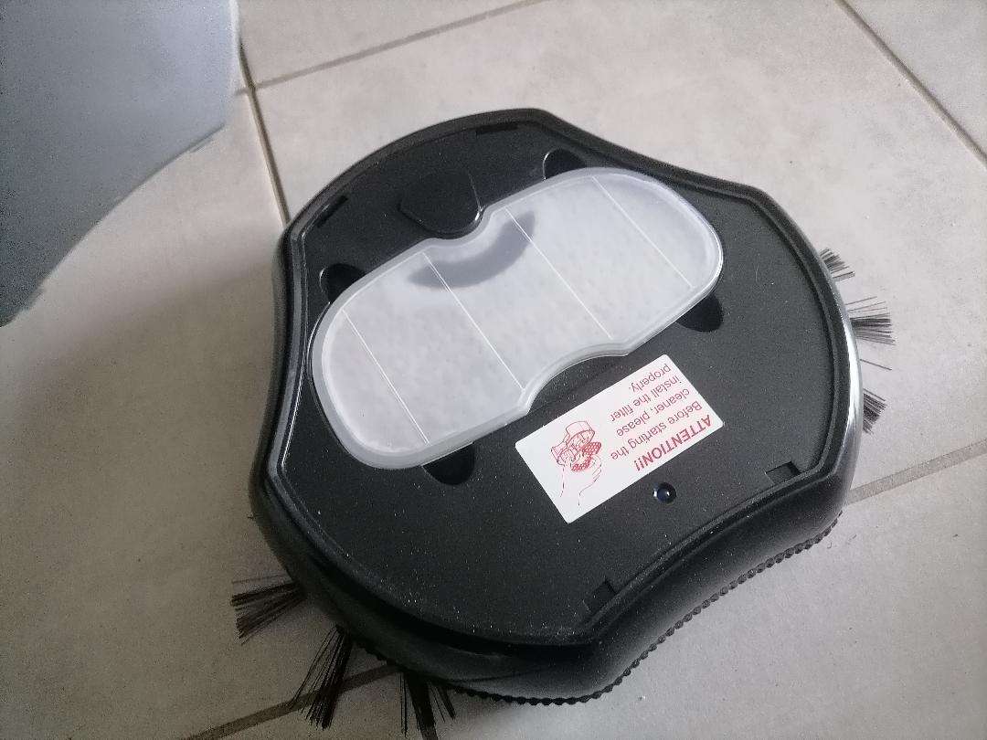 Taurus Hexa Striker Robot Vacuum