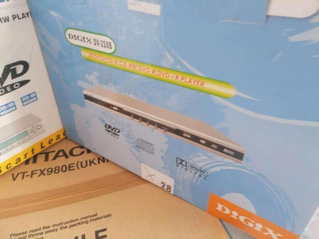 LOT OF DVD/VIDEO CASETTE RECORDER*NEW/UK PLUG(STORAGE)