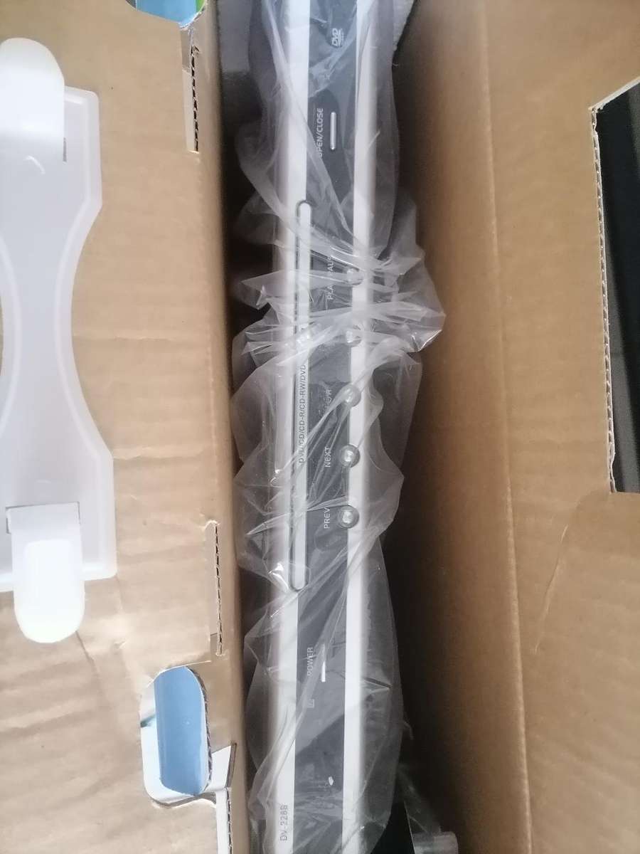 LOT OF DVD/VIDEO CASETTE RECORDER*NEW/UK PLUG(STORAGE)