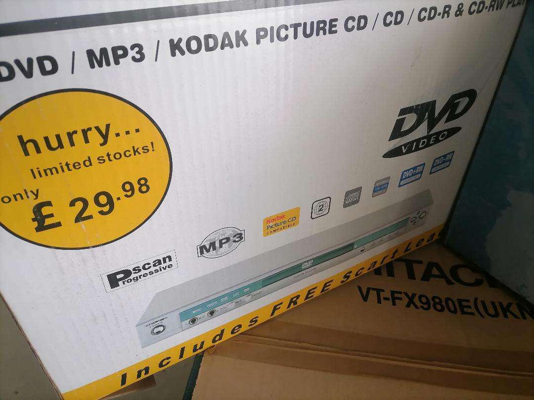 LOT OF DVD/VIDEO CASETTE RECORDER*NEW/UK PLUG(STORAGE)