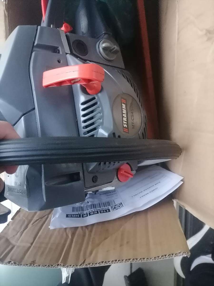 Stram 45cc Chainsaw with Guide Bar, Chain, Tools in box