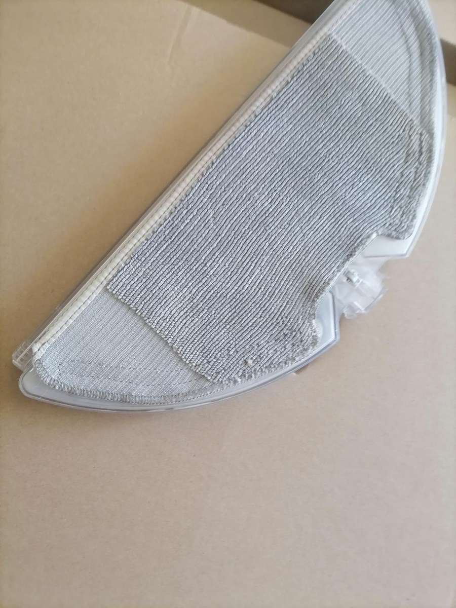 360 S7 Pro Robot Vacuum with attachments and charging station