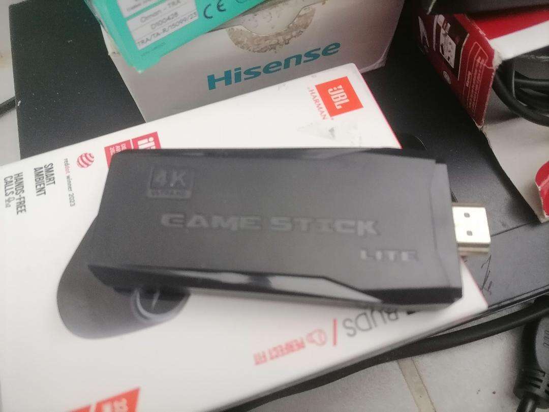 Bulk lot of electronics - one bid for the lot