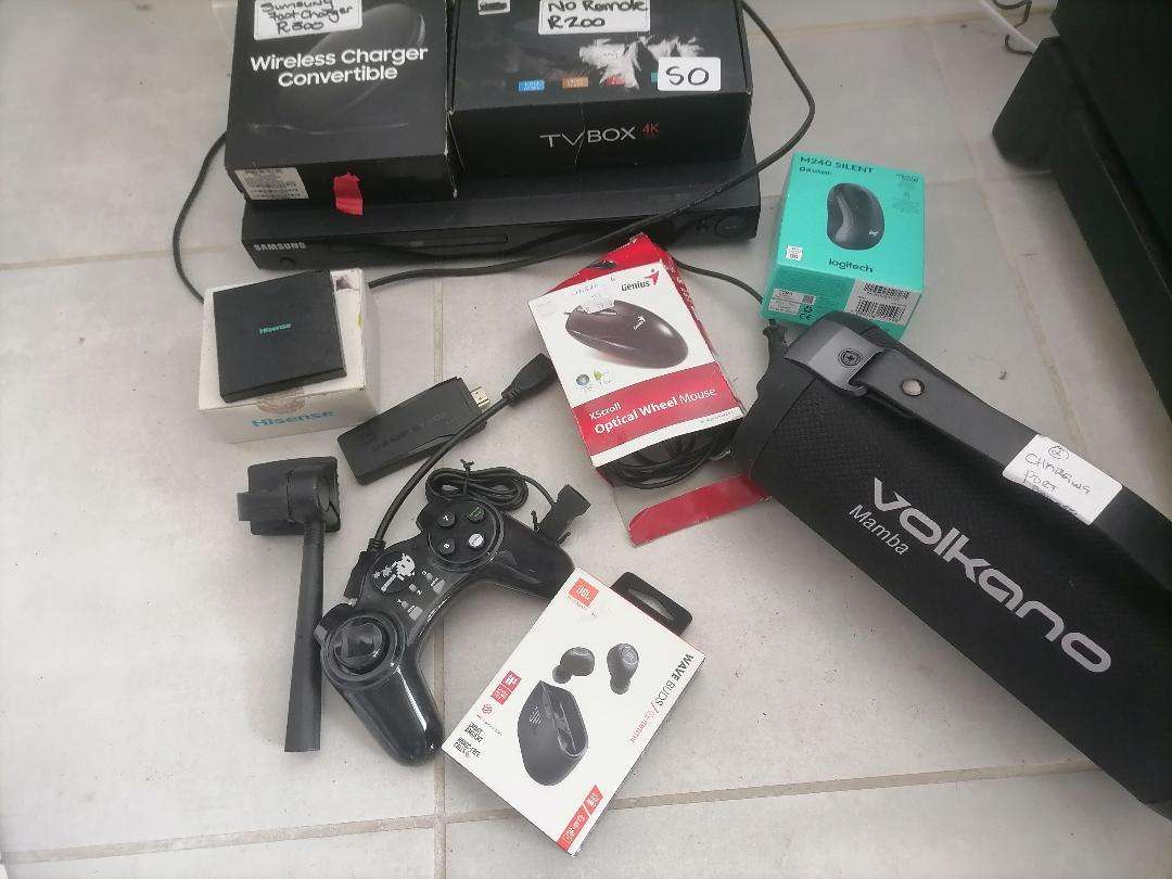 Bulk lot of electronics - one bid for the lot