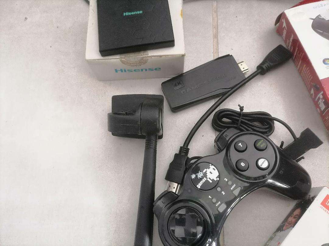 Bulk lot of electronics - one bid for the lot