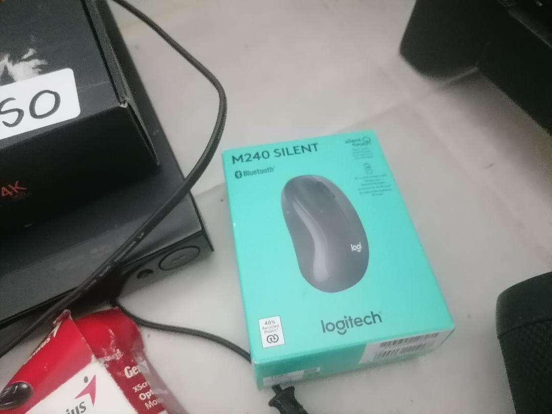 Bulk lot of electronics - one bid for the lot