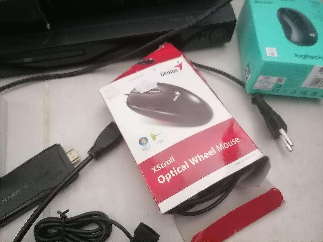 Bulk lot of electronics - one bid for the lot