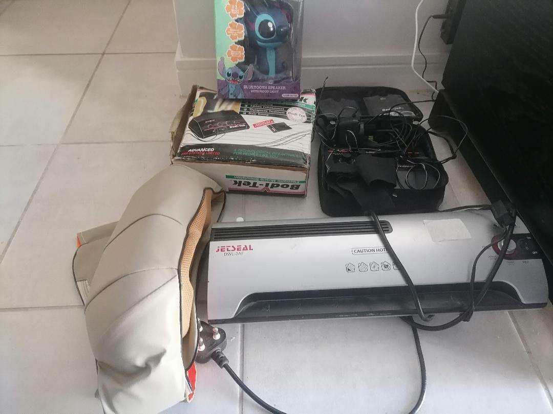 Bulk lot of electronics - one bid for the lot