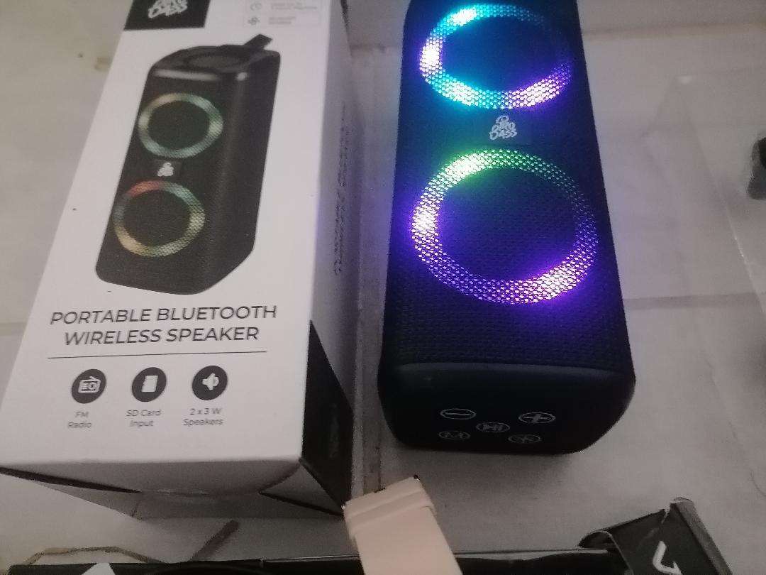 Bulk lot of electronics