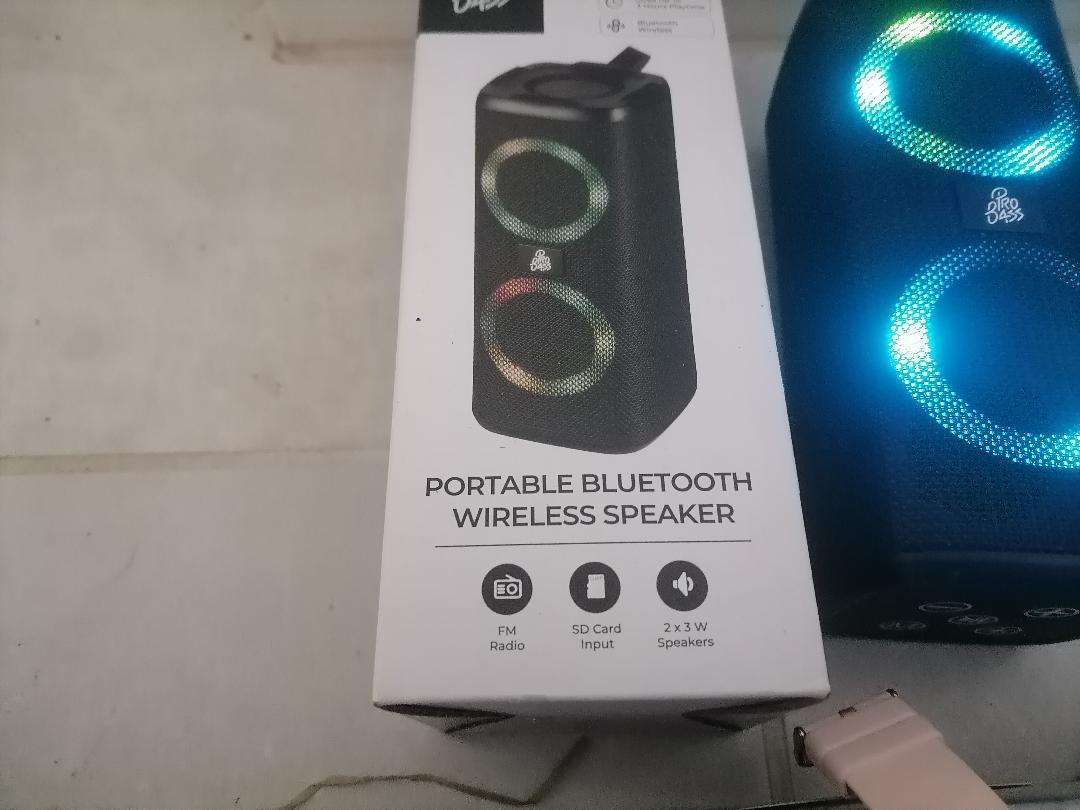 Bulk lot of electronics