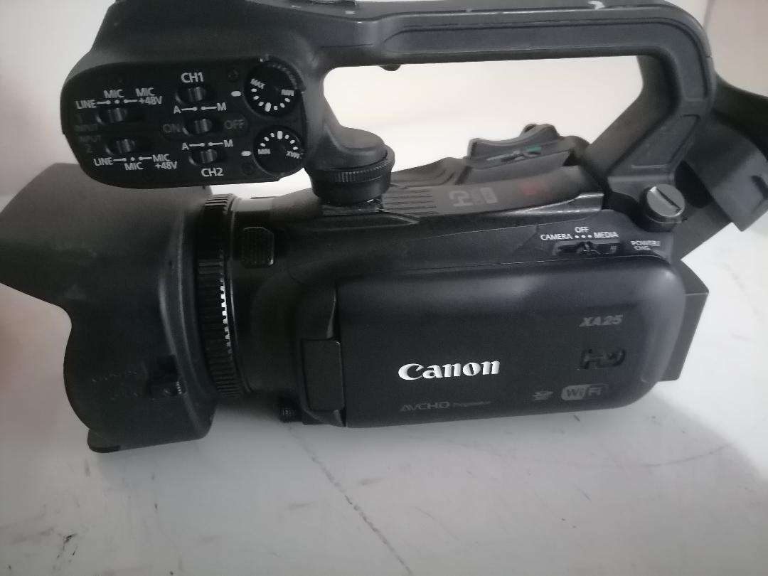 CANNON XA25 PROFESSIONAL HD CAMCORDER