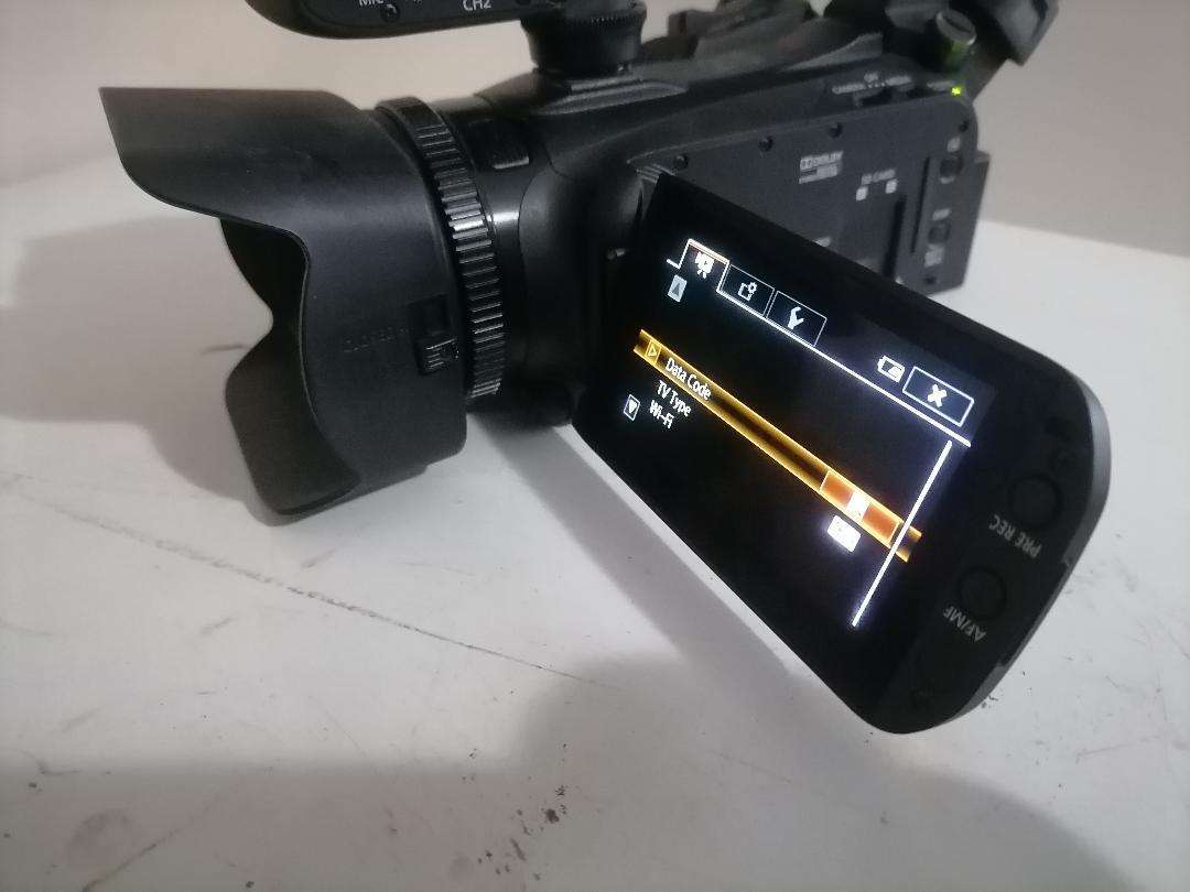 CANNON XA25 PROFESSIONAL HD CAMCORDER