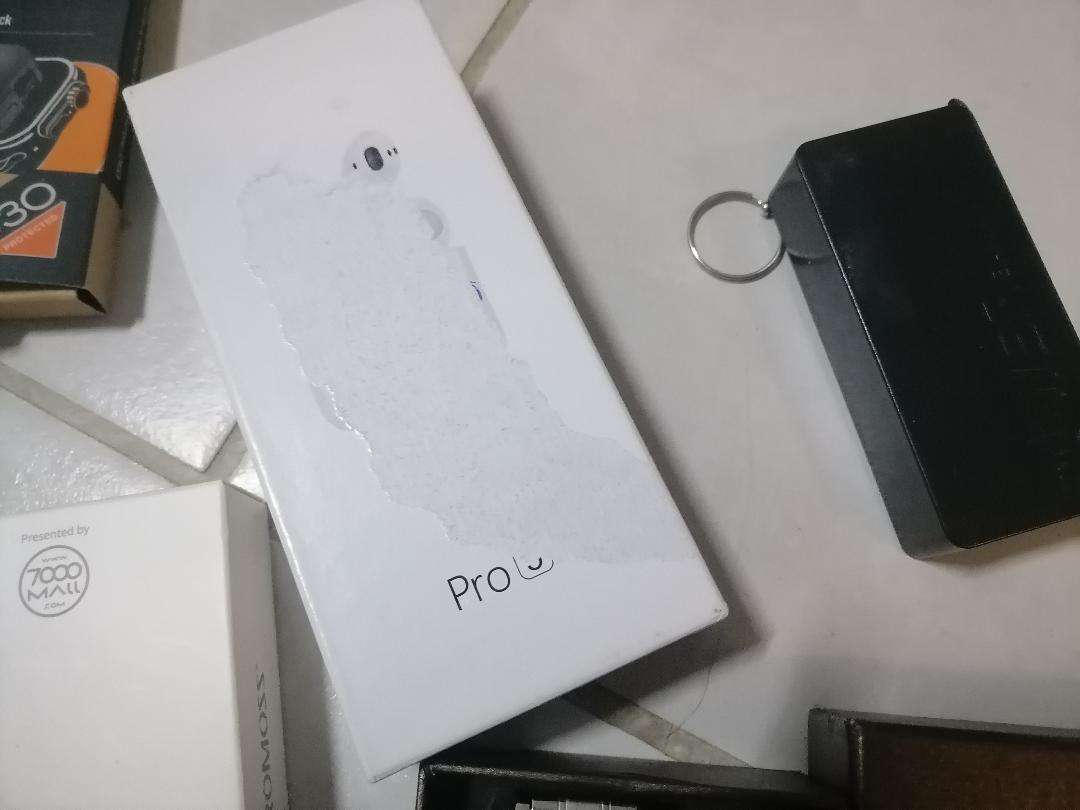 Bulk lot of untested electronics - one bid for the lot