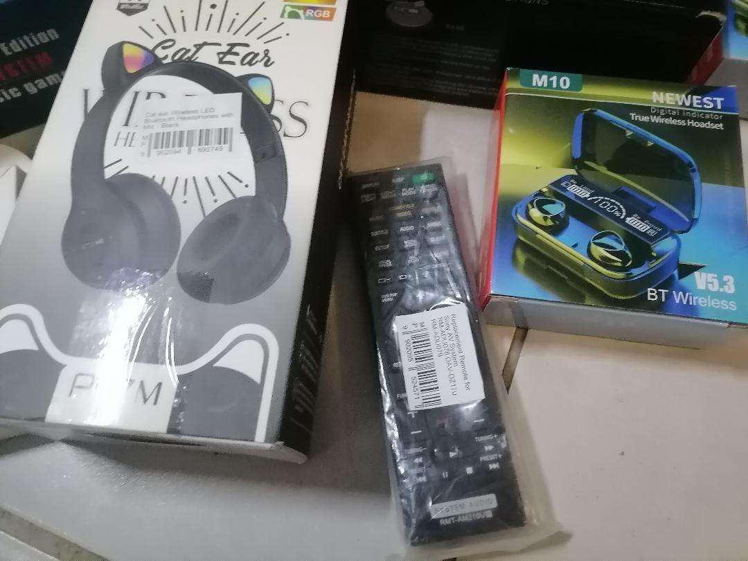 Bulk lot of untested electronics - one bid for the lot