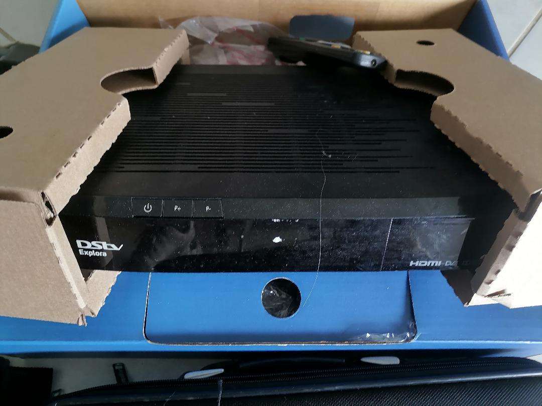 Bulk lot of untested electronics - one bid for the lot