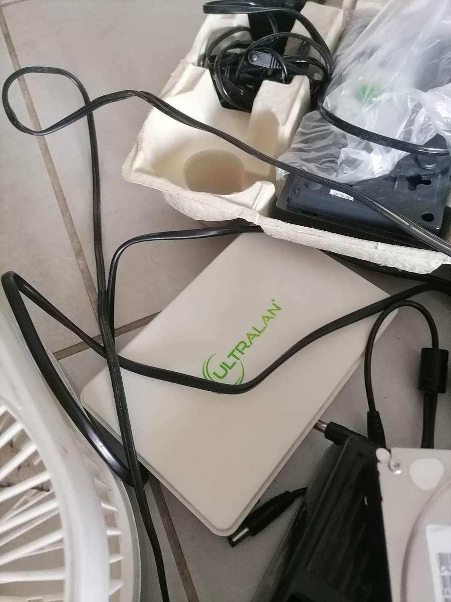 Bulk lot of untested electronics - one bid for the lot