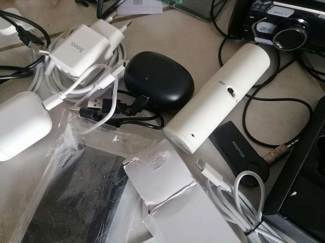 Bulk lot of untested electronics - one bid for the lot