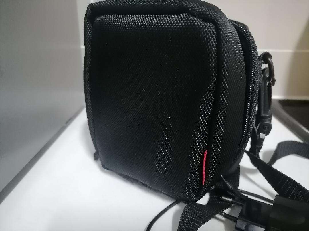 Samsung HMX-F900 Camcorder/Camera with Charger, Bag, Cables, Manual