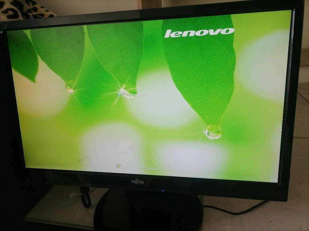 Lenovo Duo Core PC Desktop with Fujitsu 20 Inch LCD Screen + Keyboard/Mouse