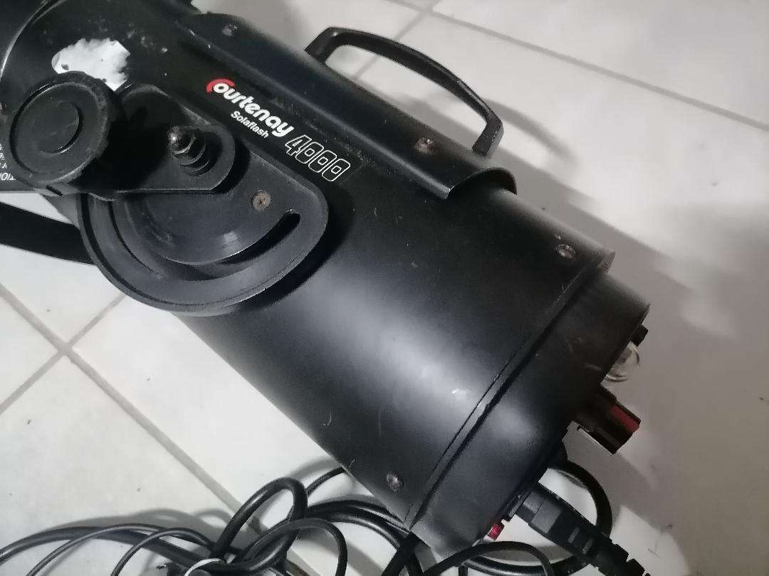 Courtenay Solaflash 4000 Studio flash