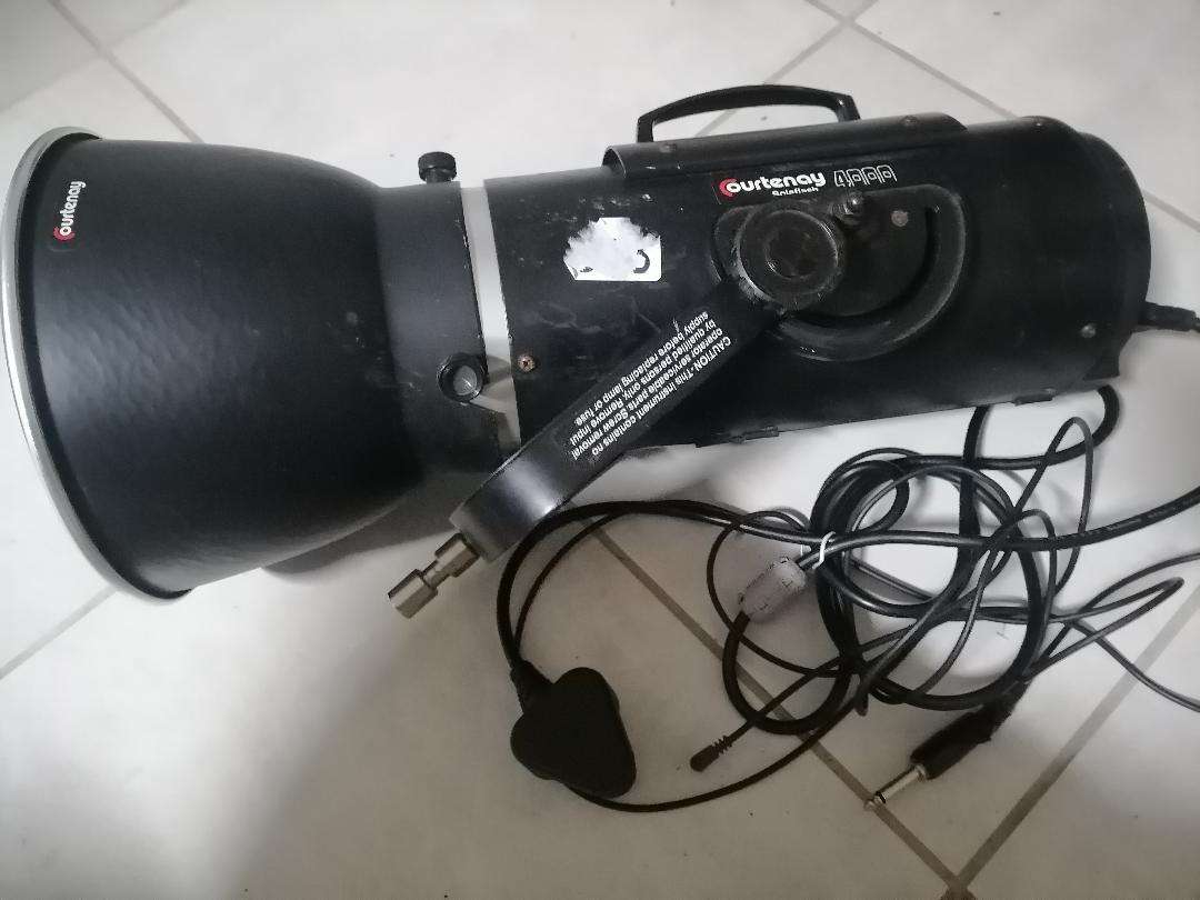 Courtenay Solaflash 4000 Studio flash