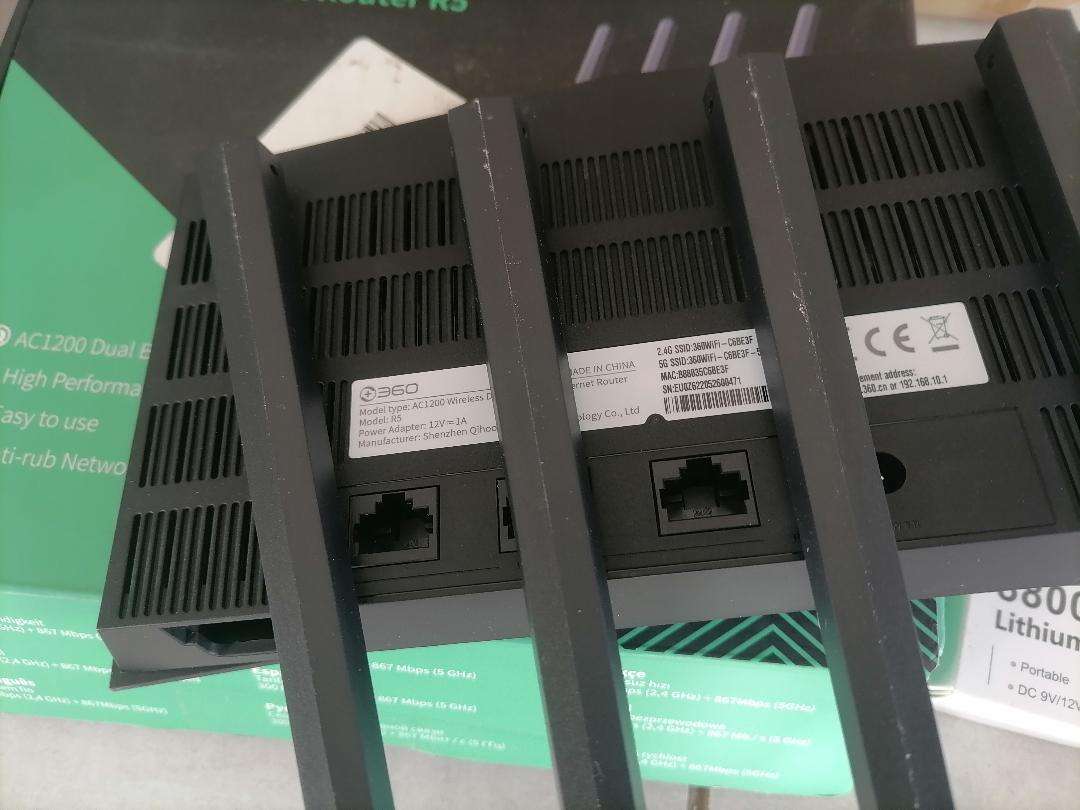 Jiageng 8800 mAh UPS with Cables+360 AC1200 DUAL BAND ROUTER*