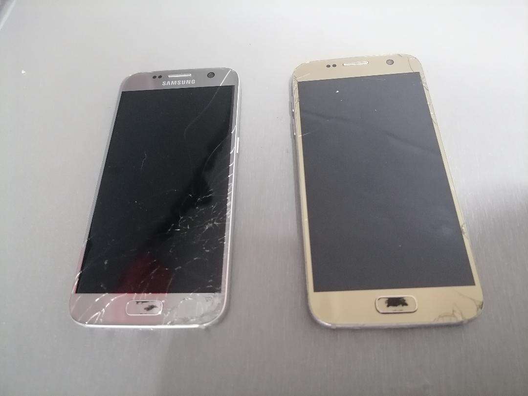 LOT OF 2 X SAMSUNG S6 CELLPHONES