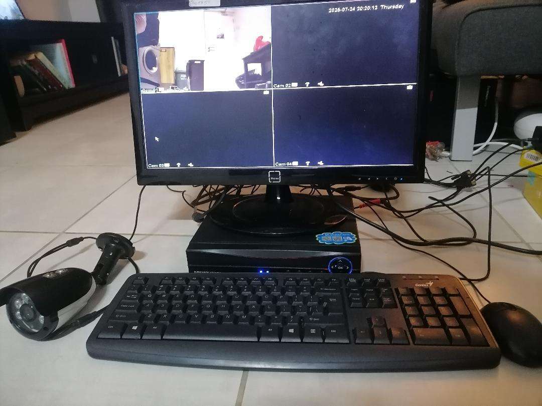 CCTV CAMERA SET UP*DVR,CAMERA,SCREEN,KEYBOARD,MOUSE