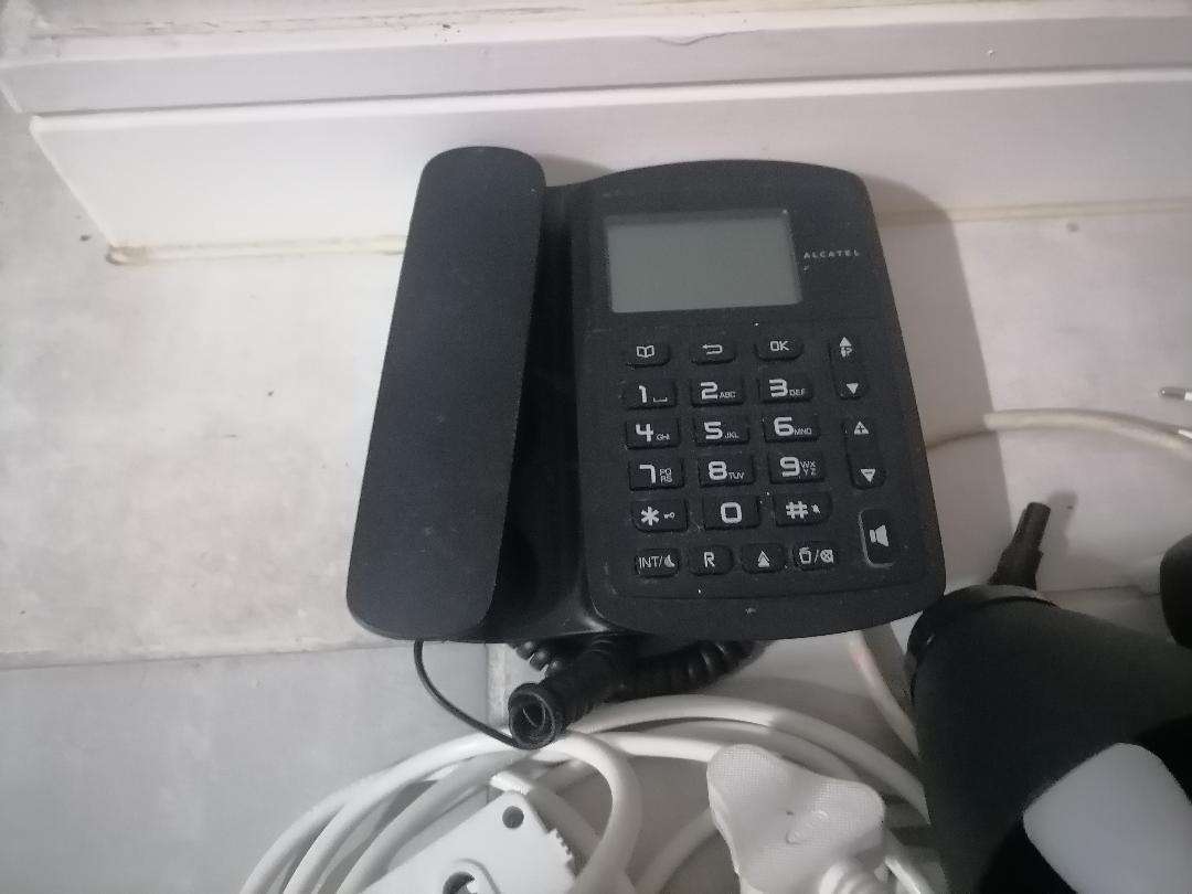 LOT OF 2 X EXTENTION CORDS AND ODDS*AS PER PICS