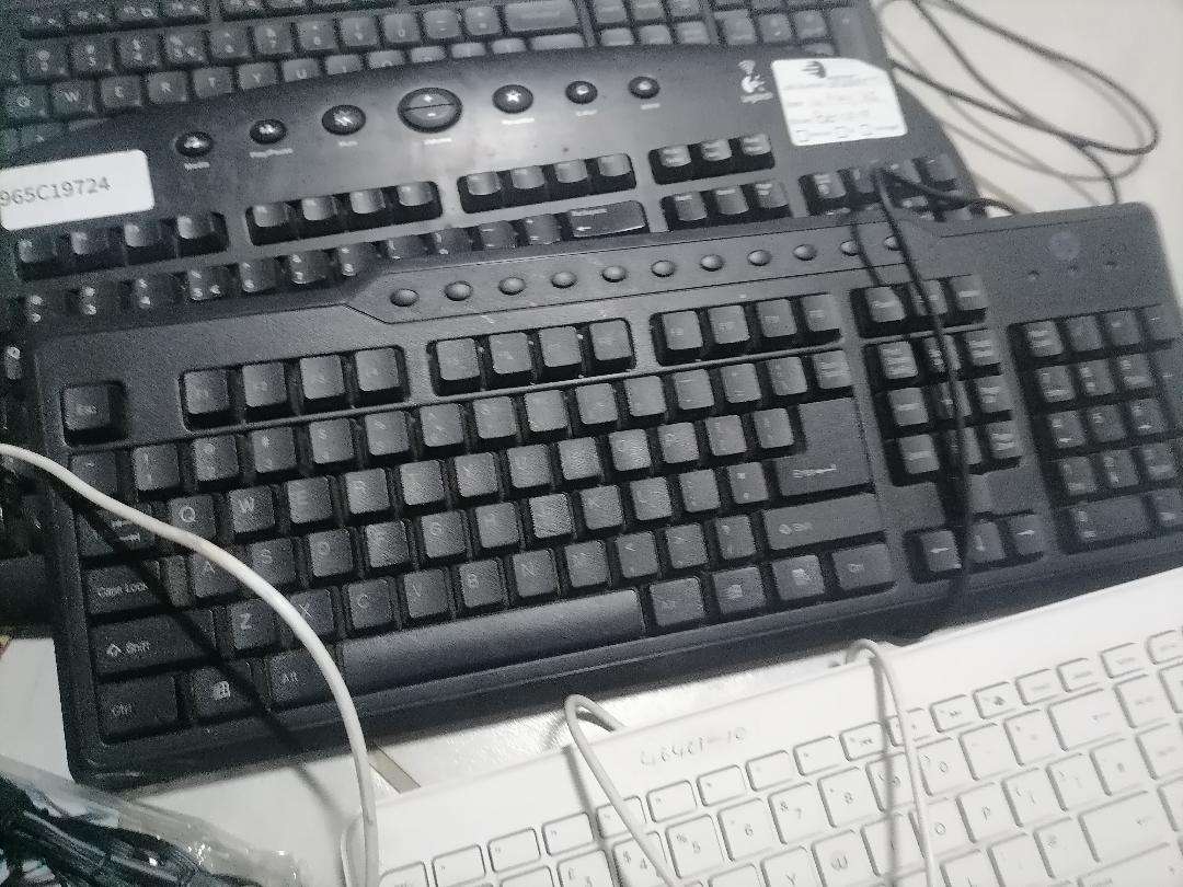 BULK LOT OF PC ACCESSORIES