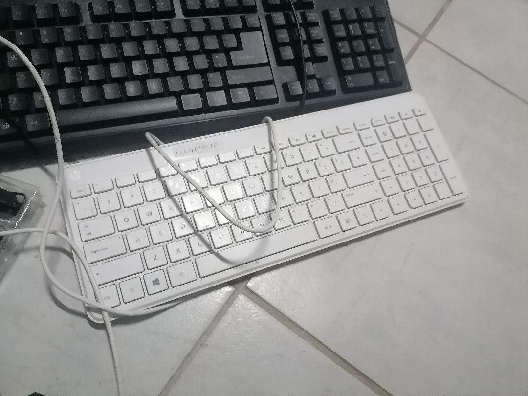 BULK LOT OF PC ACCESSORIES