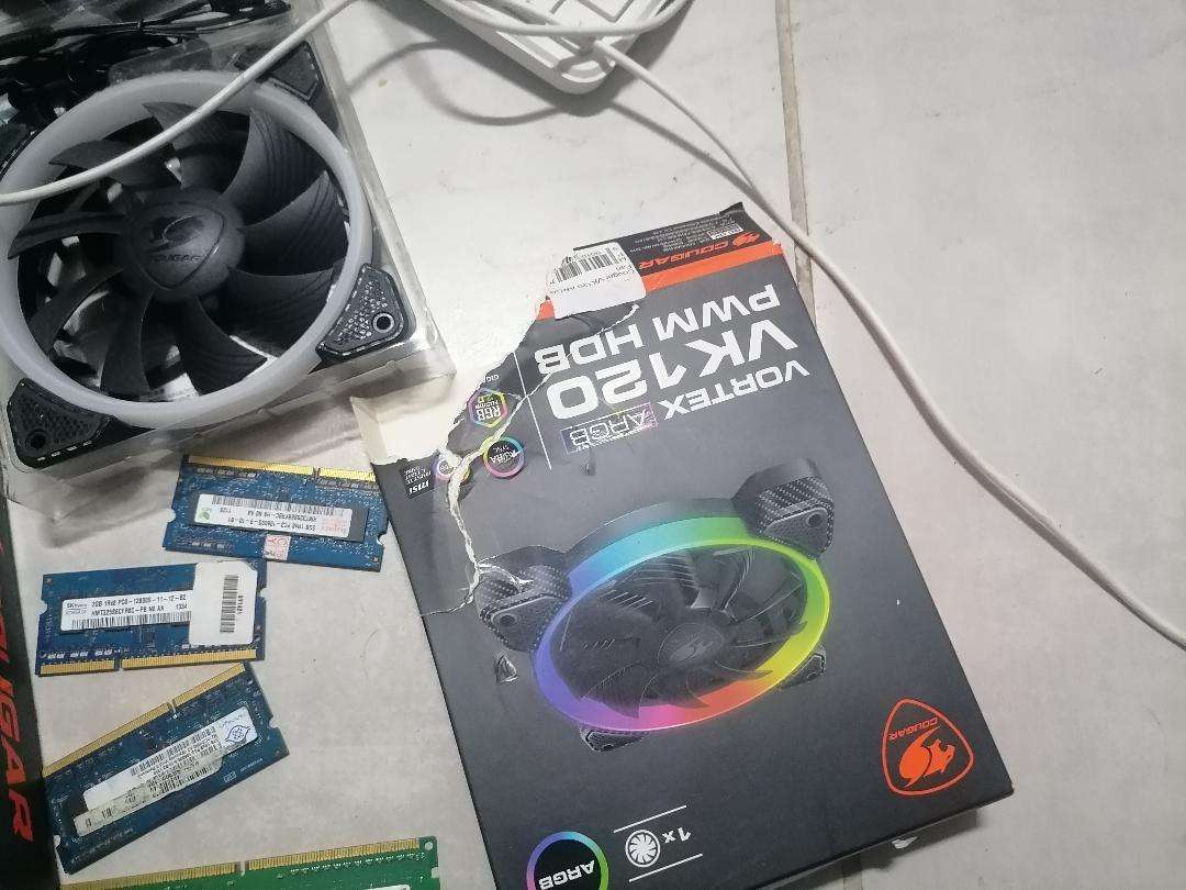 BULK LOT OF PC ACCESSORIES