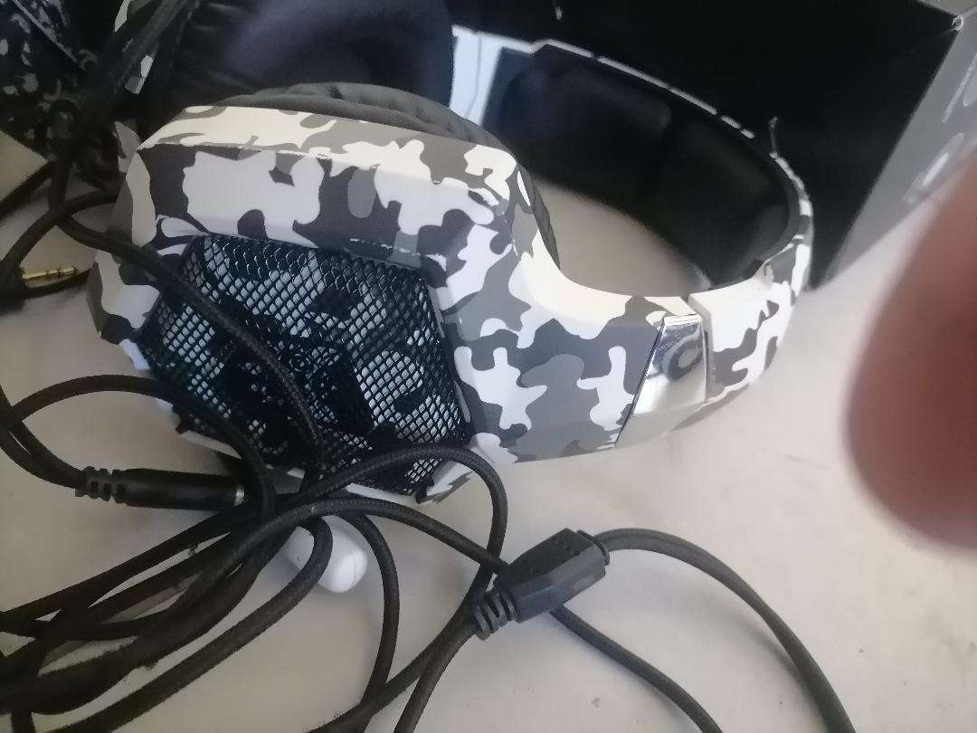 2 X ONIKUMA Wired Headset Stereo Gaming Headphone*