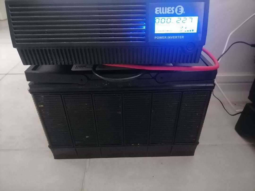 Ellies 1000VA/600W INVERTER WITH DELKOR 1150K BATTERY