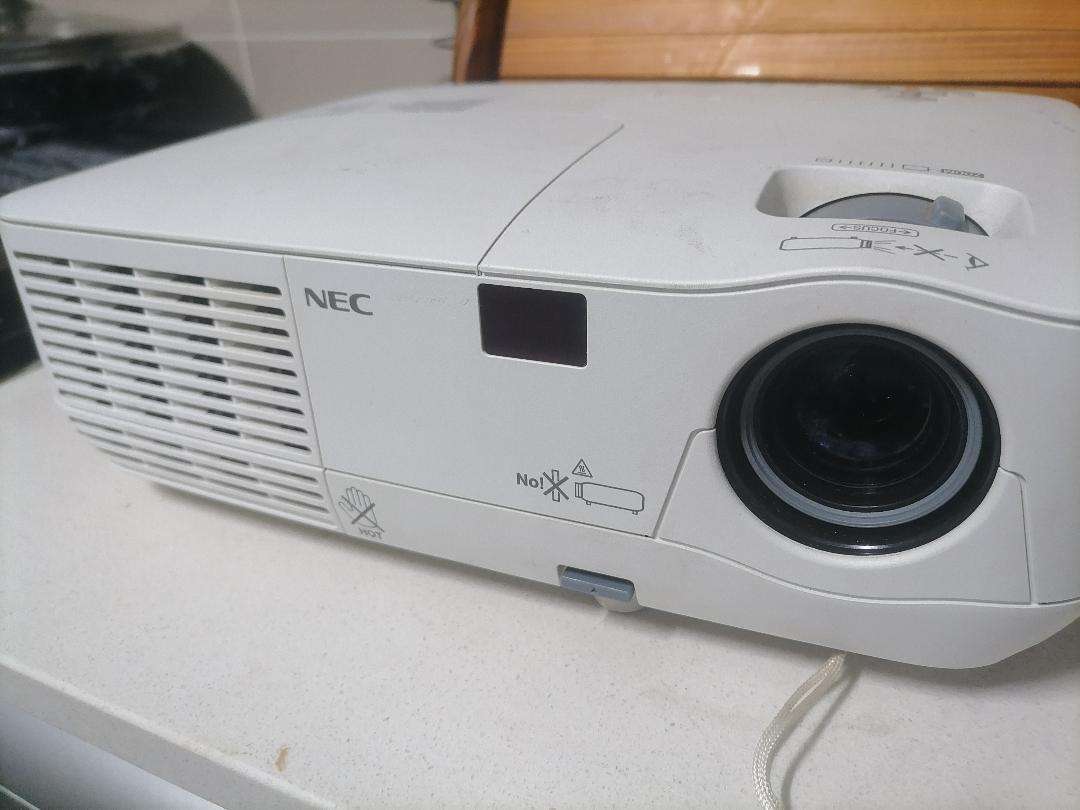 NEC Ultimate 3D Experience with a 3D ready DLP®Projector