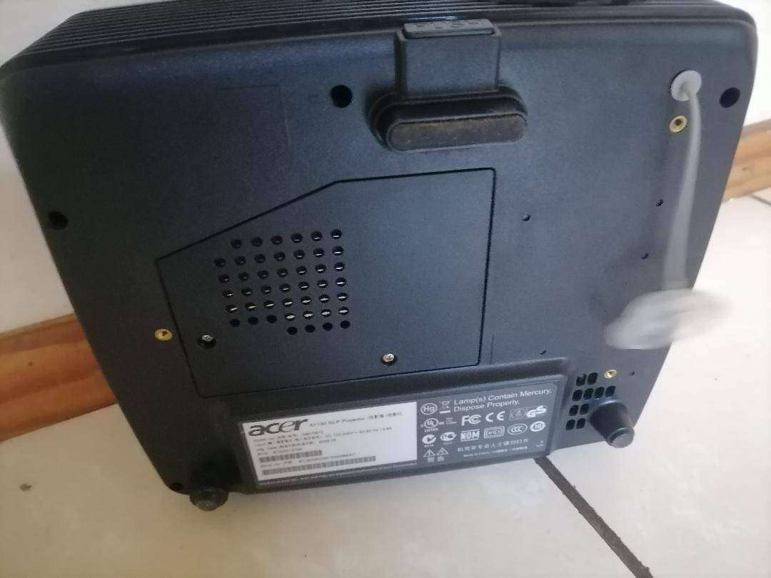ACER X1130 DLP PROJECTOR