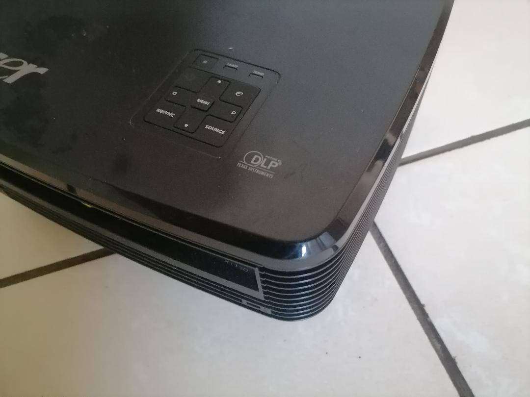 ACER X1130 DLP PROJECTOR