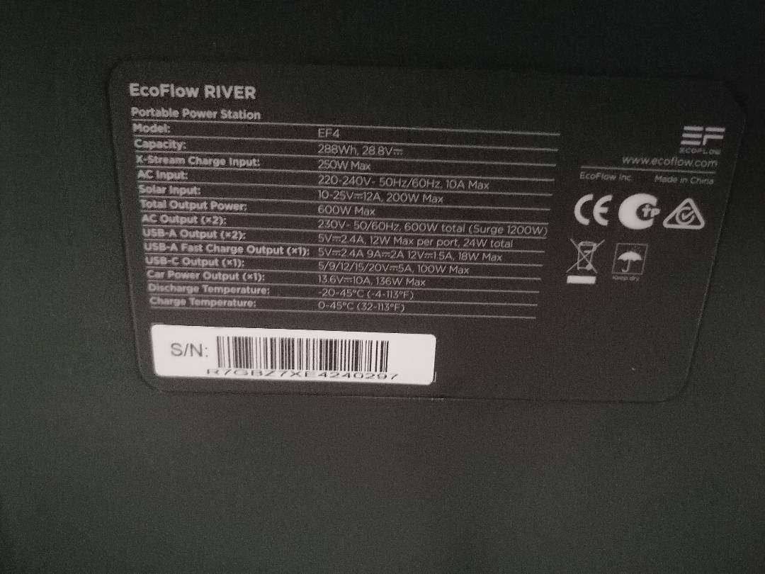 EcoFlow RIVER 288Wh Portable Power Station (warning flashing)