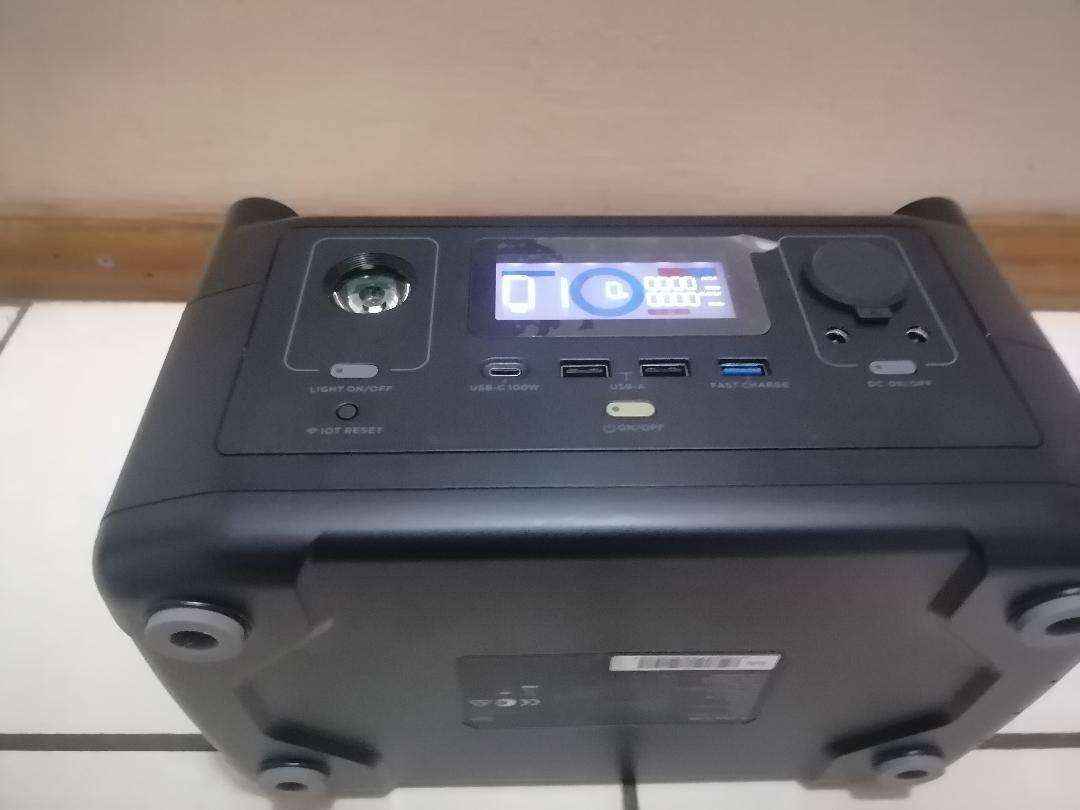 EcoFlow RIVER 288Wh Portable Power Station (warning flashing)