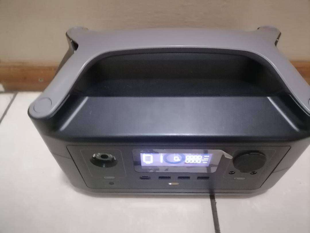EcoFlow RIVER 288Wh Portable Power Station (warning flashing)